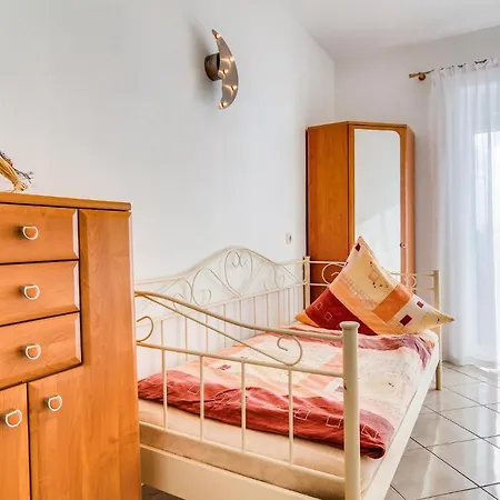 Holiday home Lovely In Grzybowo With Wifi *